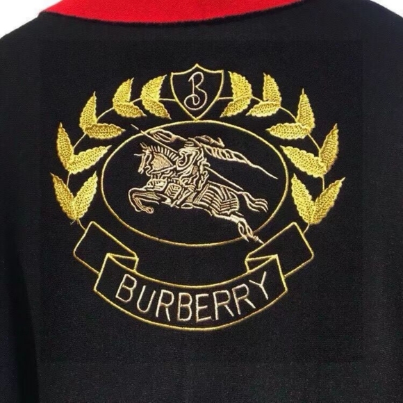Burberry Black and Red Embroidered Logo Letter Cavalry Tassel Shawl - Picture 8 of 8